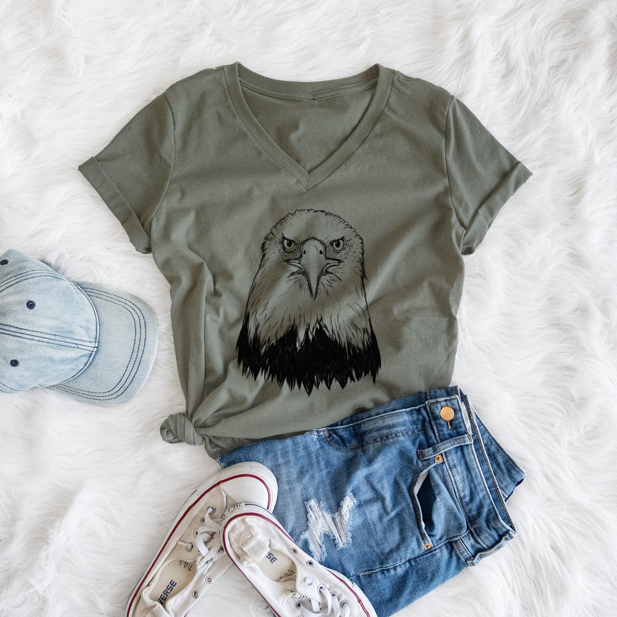 Haliaeetus Leucocephalus - American Bald Eagle - Women&#39;s Lightweight Relaxed Fit 100% Cotton V-neck