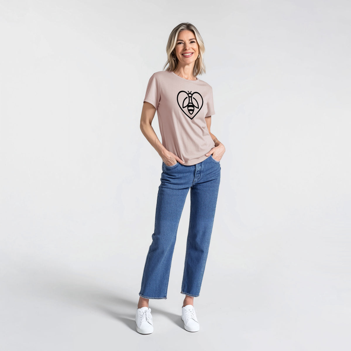 Bee Heart Icon - Women&#39;s Lightweight Relaxed Fit 100% Cotton Crewneck