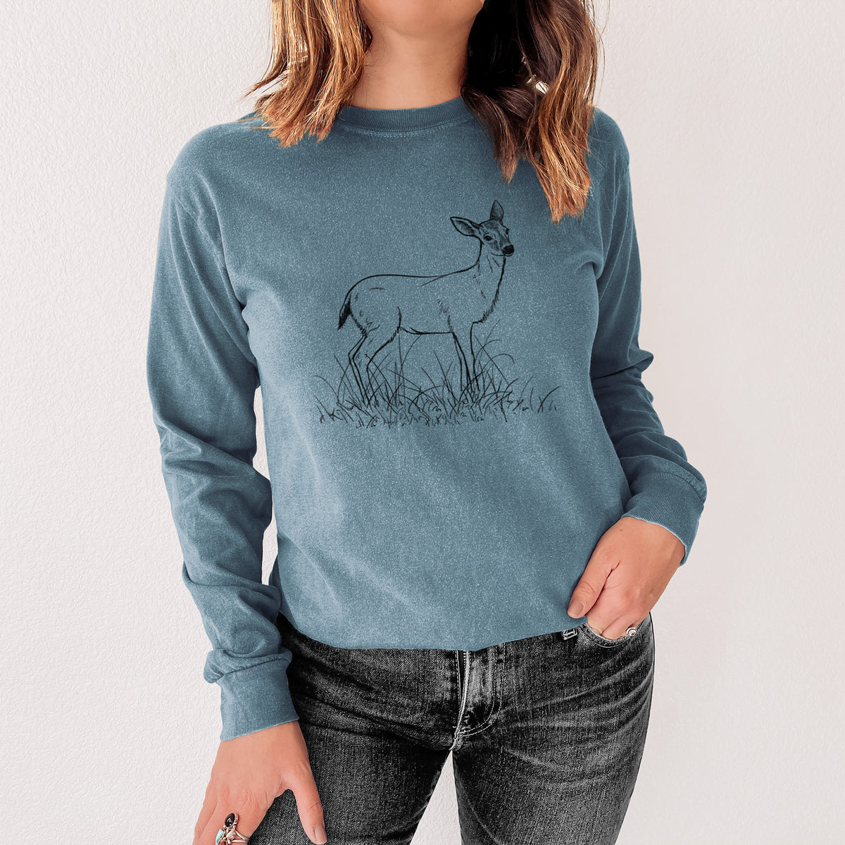 Black-tailed Deer Doe - Odocoileus hemionus hemionus - Men&#39;s Heavyweight 100% Cotton Long Sleeve