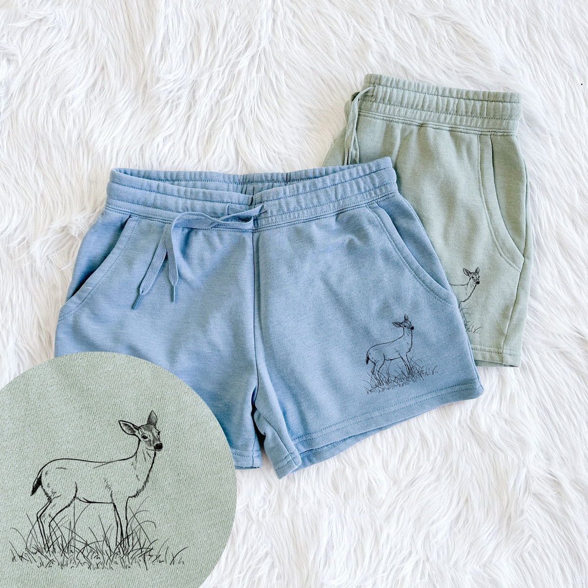 Black-tailed Deer Doe - Odocoileus hemionus hemionus - Women's Cali Wave Shorts