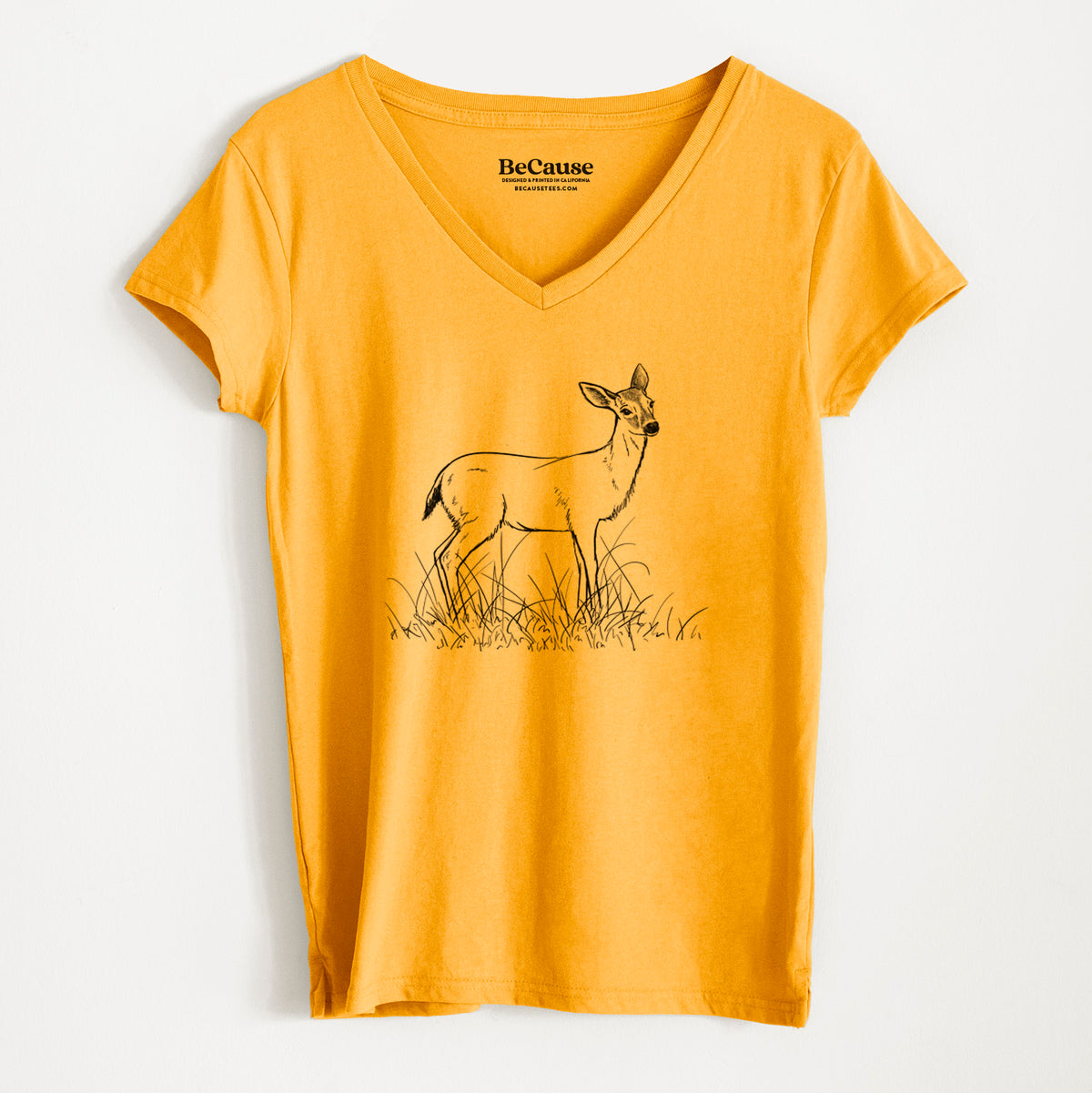 Black-tailed Deer Doe - Odocoileus hemionus hemionus - Women&#39;s 100% Recycled V-neck