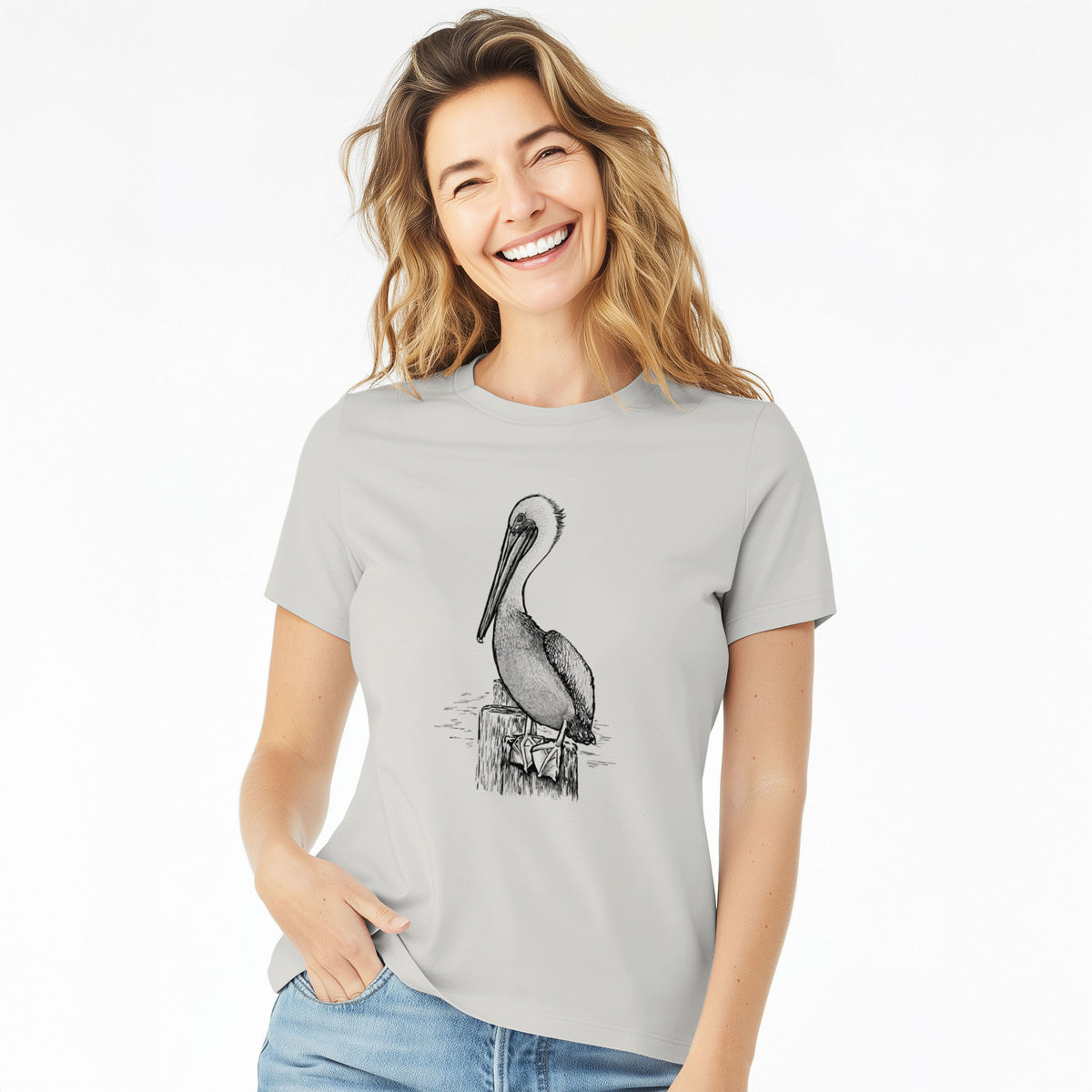 Pelecanus occidentalis - Brown Pelican - Women&#39;s Lightweight Relaxed Fit 100% Cotton Crewneck