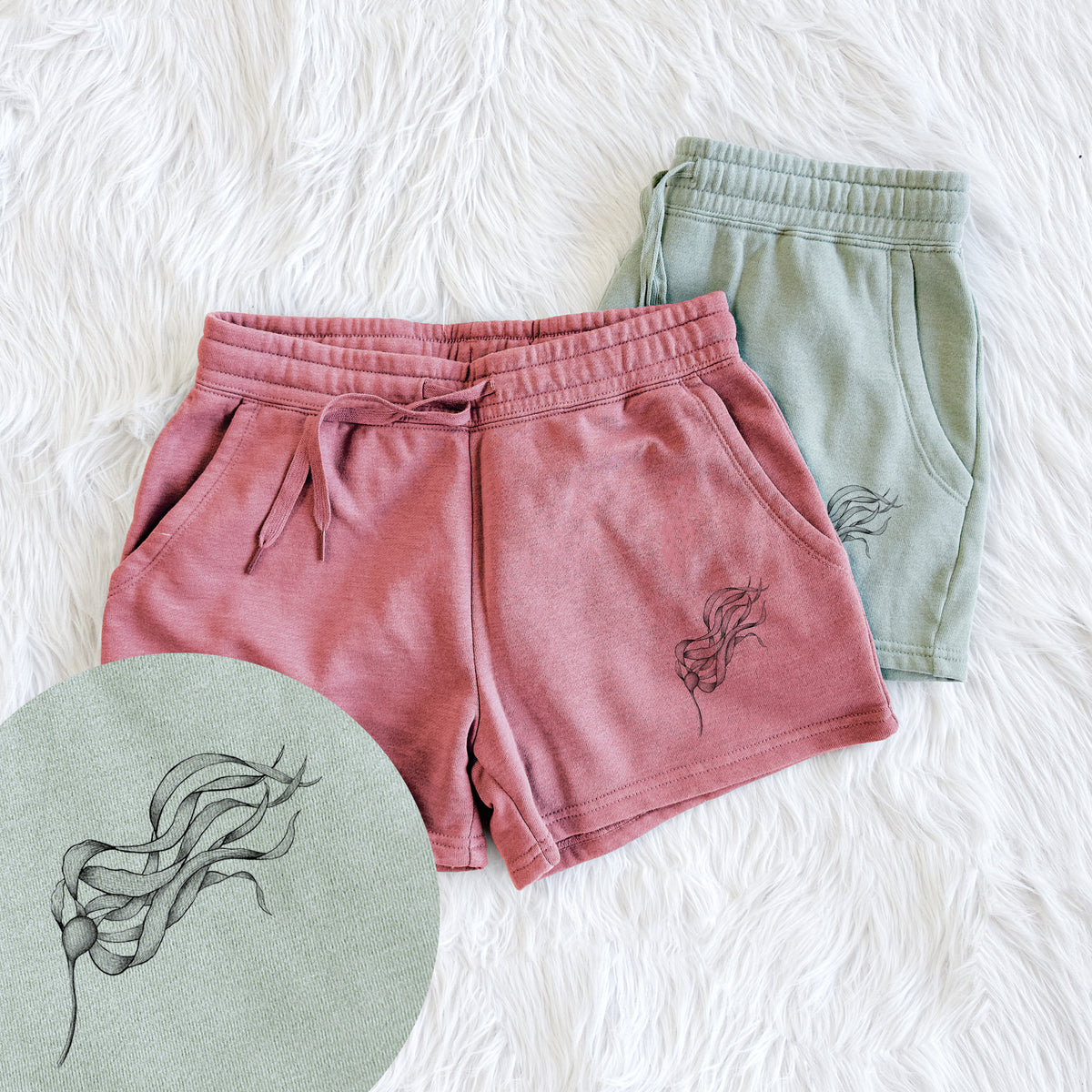 Bull Kelp - Nereocystis Luetkeana - Women&#39;s Cali Wave Shorts