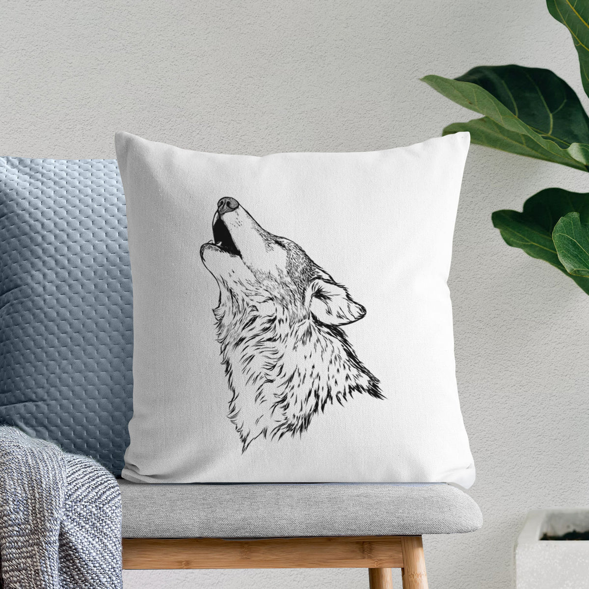 Canis lupus - Grey Wolf Howling - Throw Pillow Cover