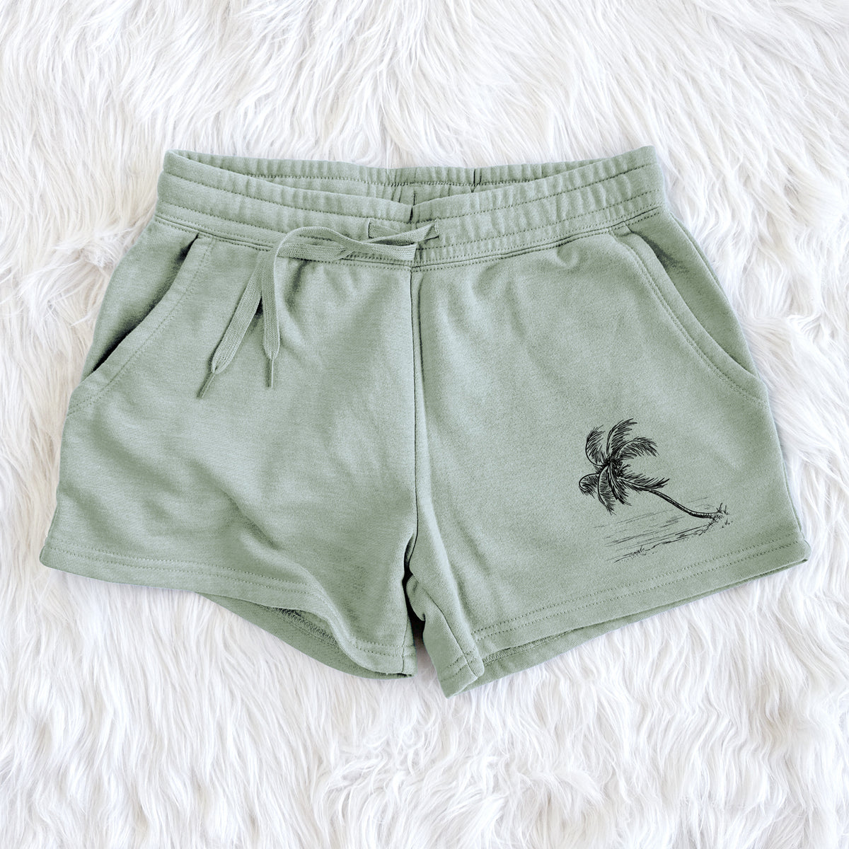 Coconut Palm - Cocos nucifera - Women&#39;s Cali Wave Shorts