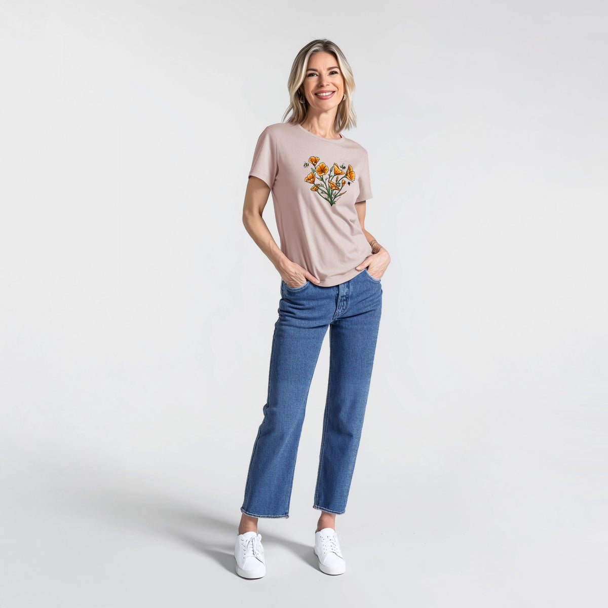 Color California Poppy Heart - Women&#39;s Lightweight Relaxed Fit 100% Cotton Crewneck