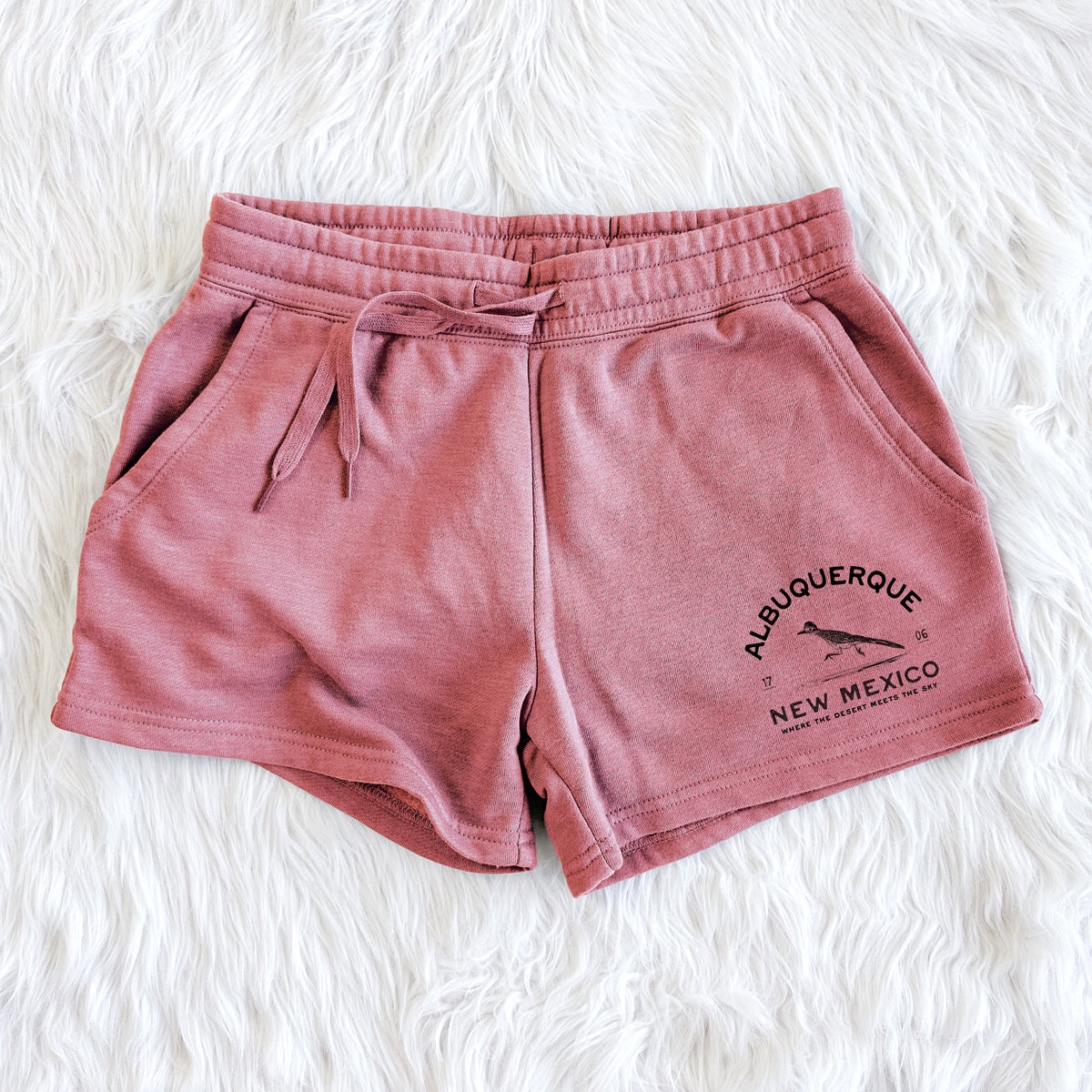 Albuquerque New Mexico Roadrunner - Women&#39;s Cali Wave Shorts
