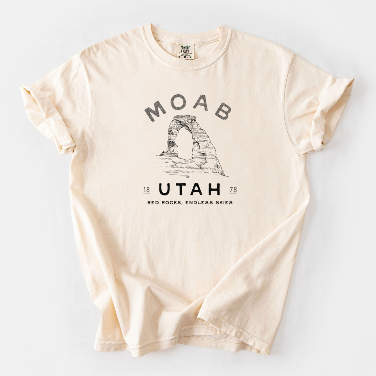 Moab Utah Delicate Arch - Unisex Comfort Colors Garment-Dyed Heavyweight T-shirt