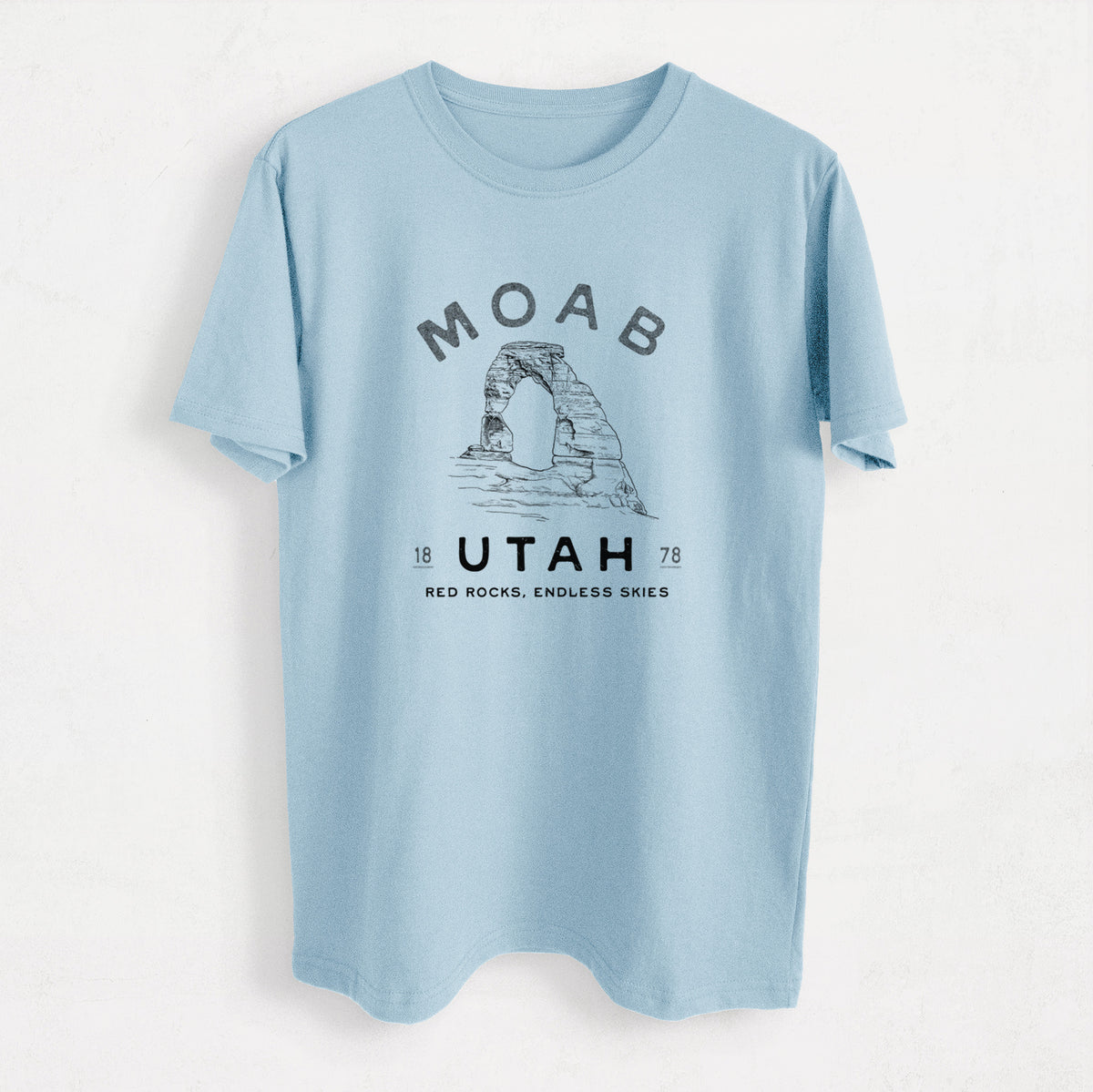 Moab Utah Delicate Arch - Heavyweight Men&#39;s 100% Organic Cotton Tee