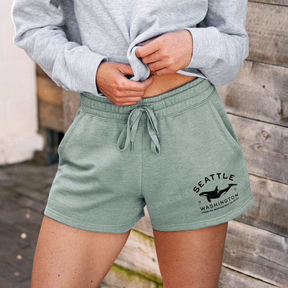 Seattle Washington - Orca - Women's Cali Wave Shorts