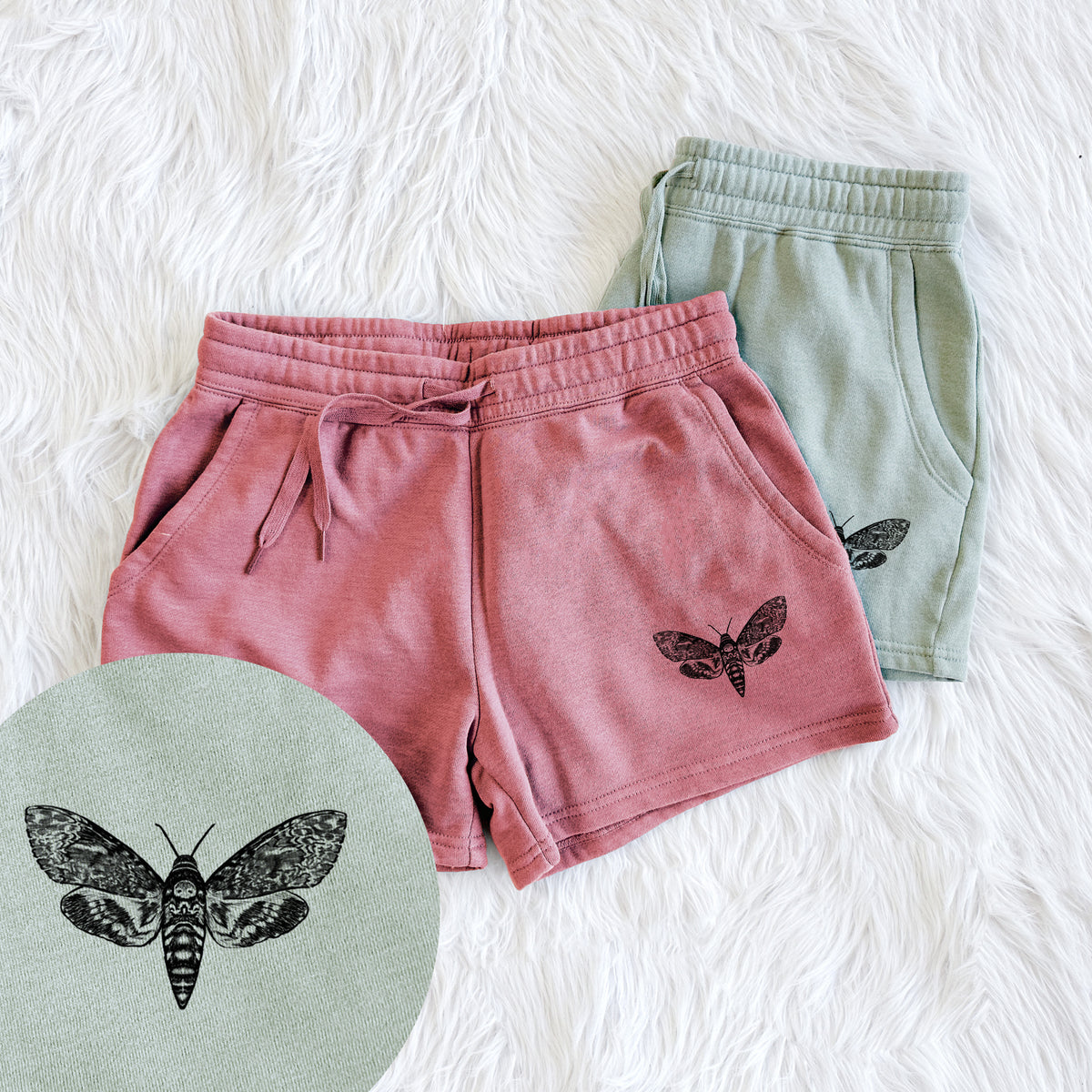 Death&#39;s-head Hawkmoth - Acherontia atropos - Women&#39;s Cali Wave Shorts