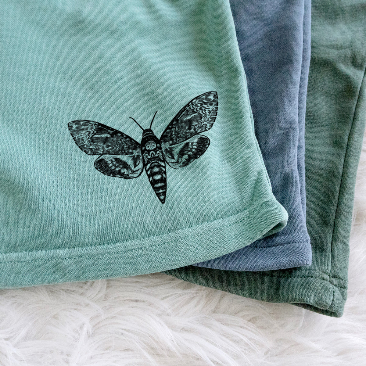 Death&#39;s-head Hawkmoth - Acherontia atropos - Unisex Pigment Dyed Shorts