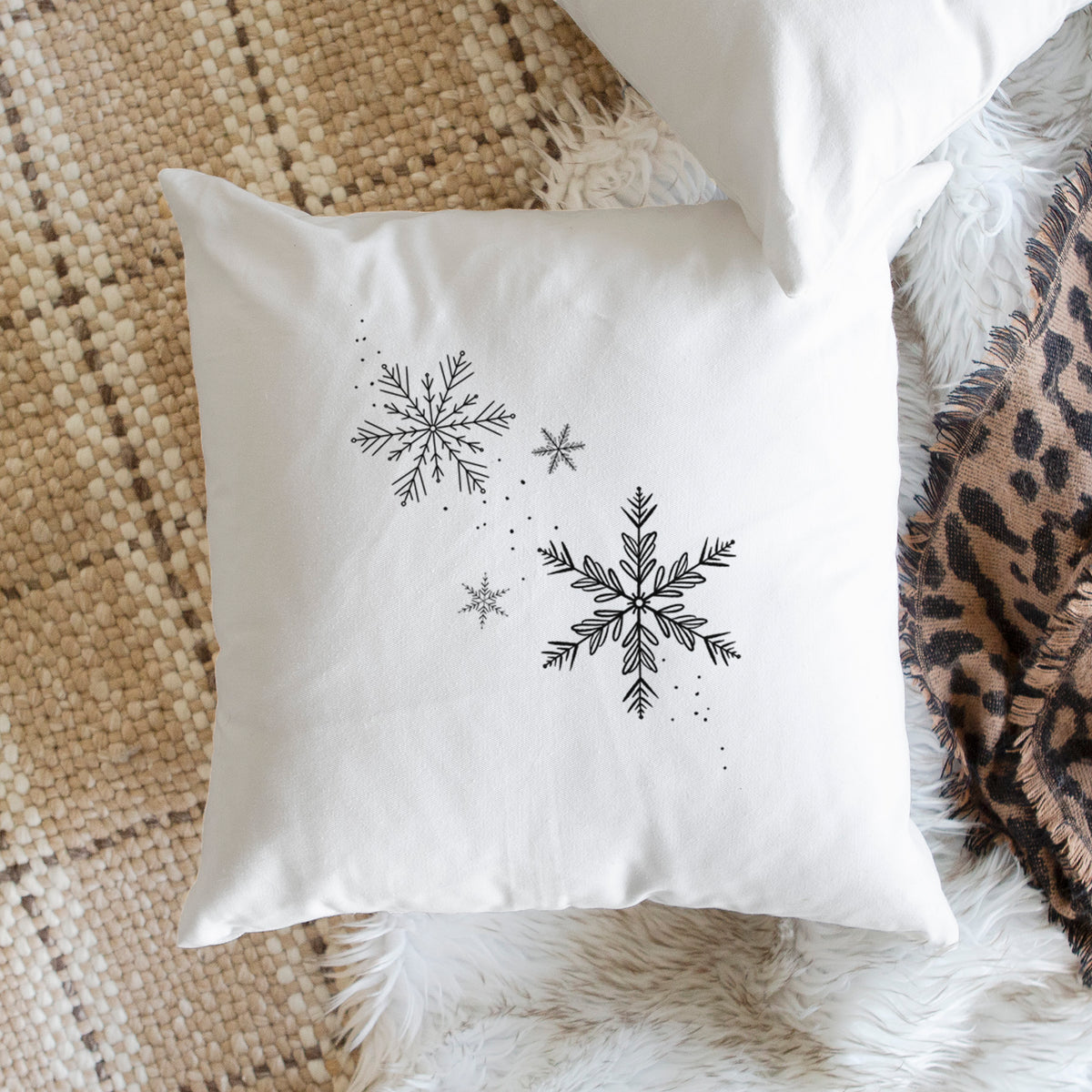 Falling Snowflakes - Throw Pillow Cover