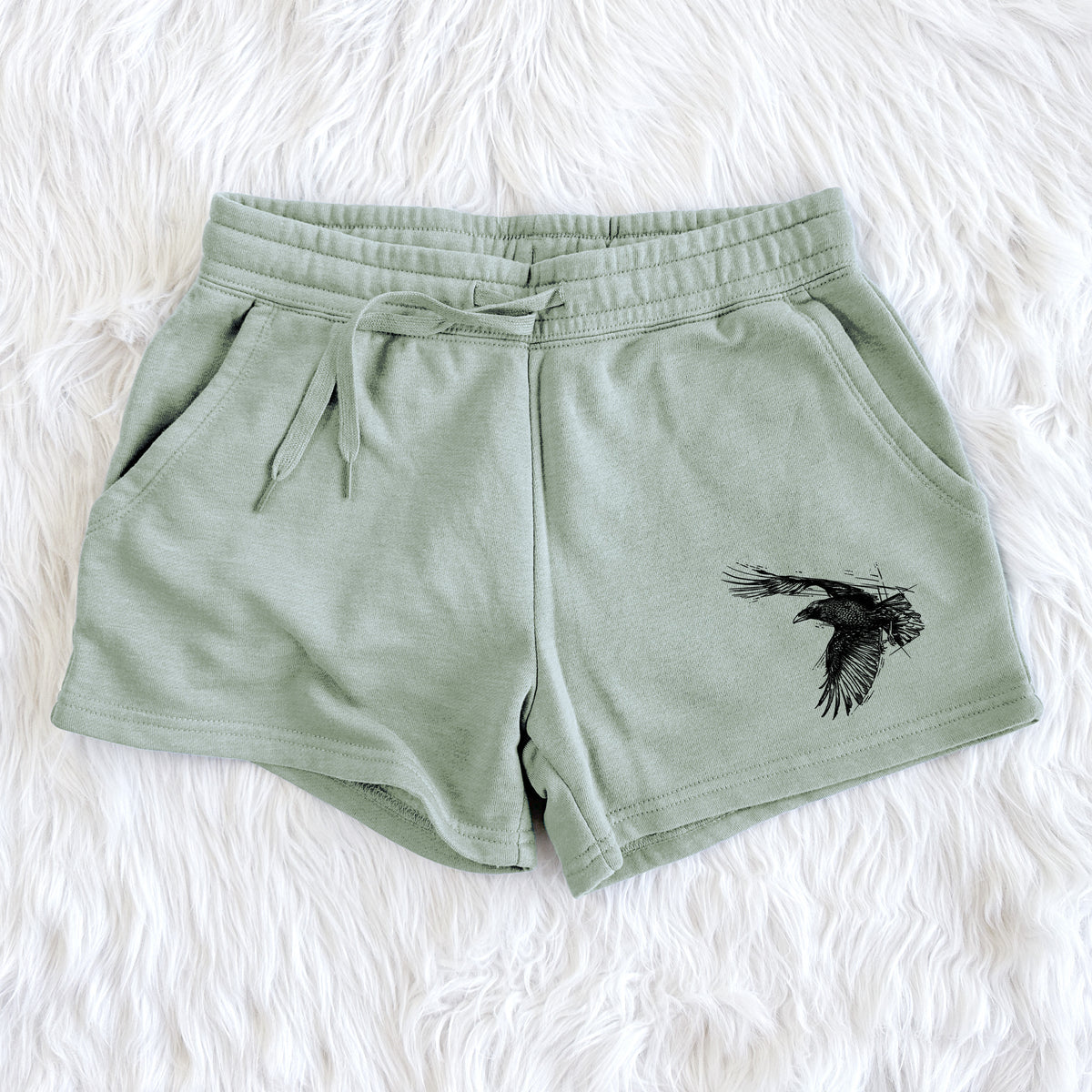 Flying Raven - Corvus corax - Women&#39;s Cali Wave Shorts