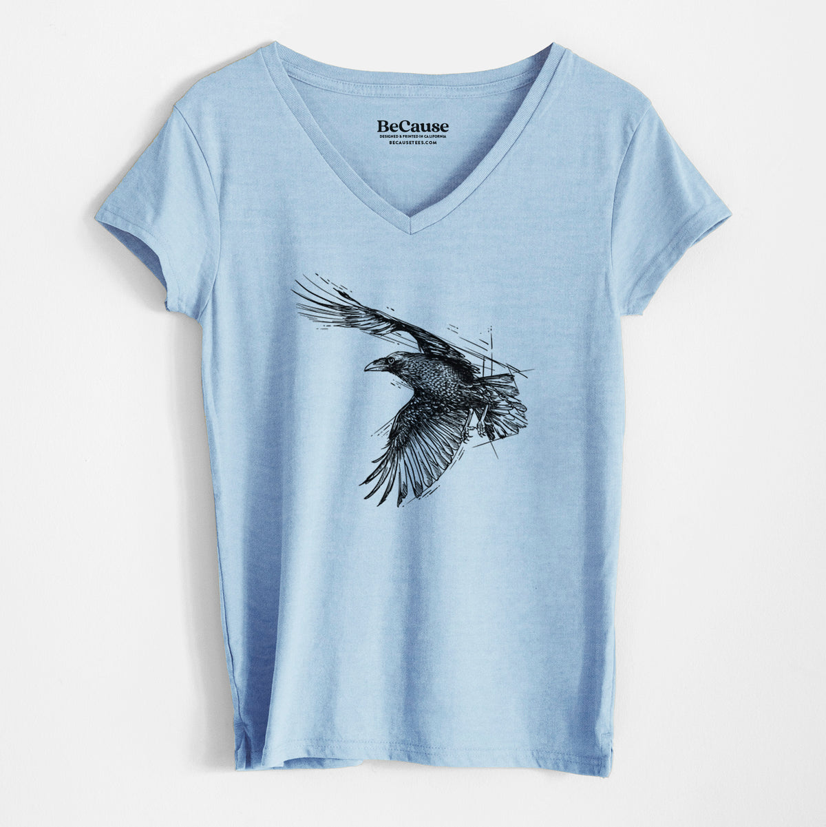 Flying Raven - Corvus corax - Women&#39;s 100% Recycled V-neck