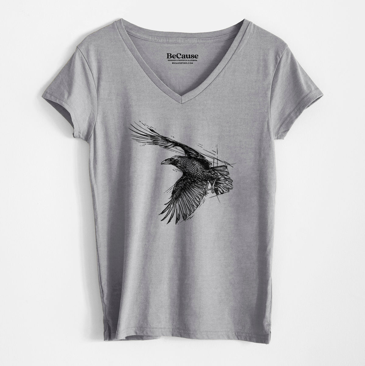 Flying Raven - Corvus corax - Women&#39;s 100% Recycled V-neck