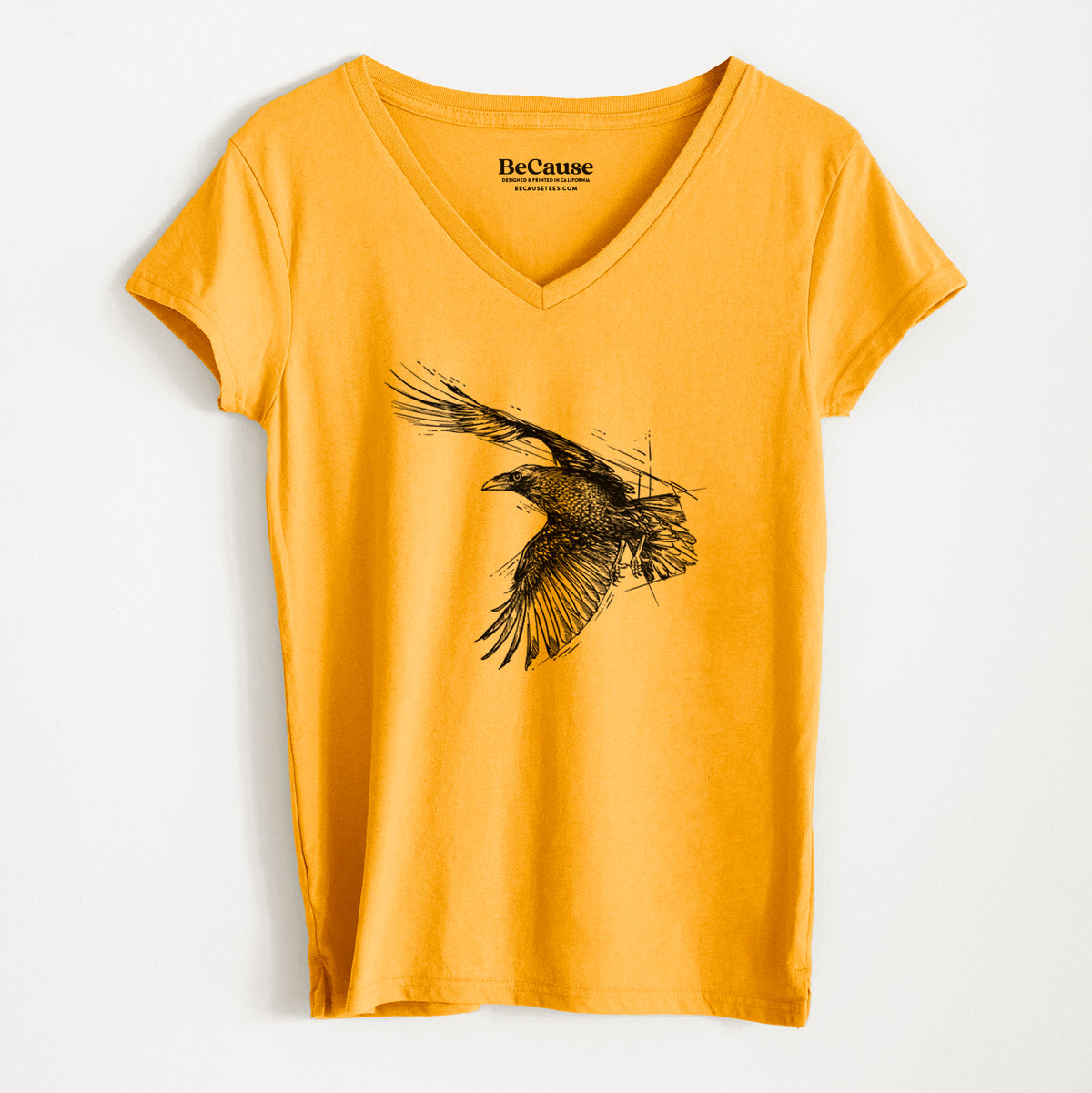 Flying Raven - Corvus corax - Women&#39;s 100% Recycled V-neck