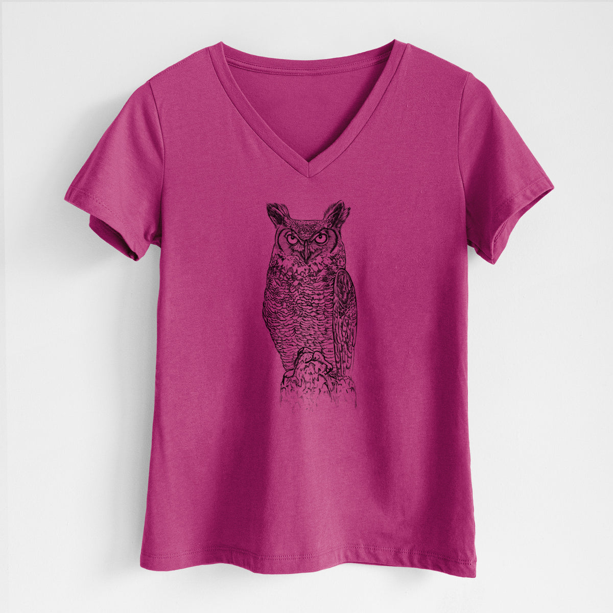 Bubo virginianus - Great Horned Owl - Women&#39;s Lightweight Relaxed Fit 100% Cotton V-neck