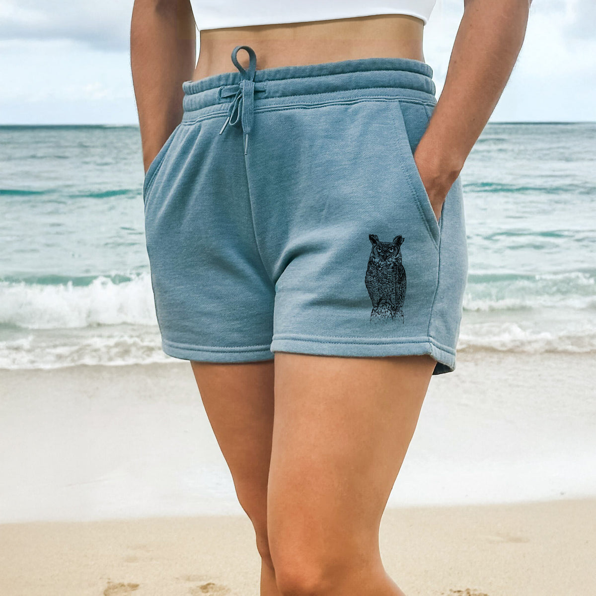 Bubo virginianus - Great Horned Owl - Women's Cali Wave Shorts