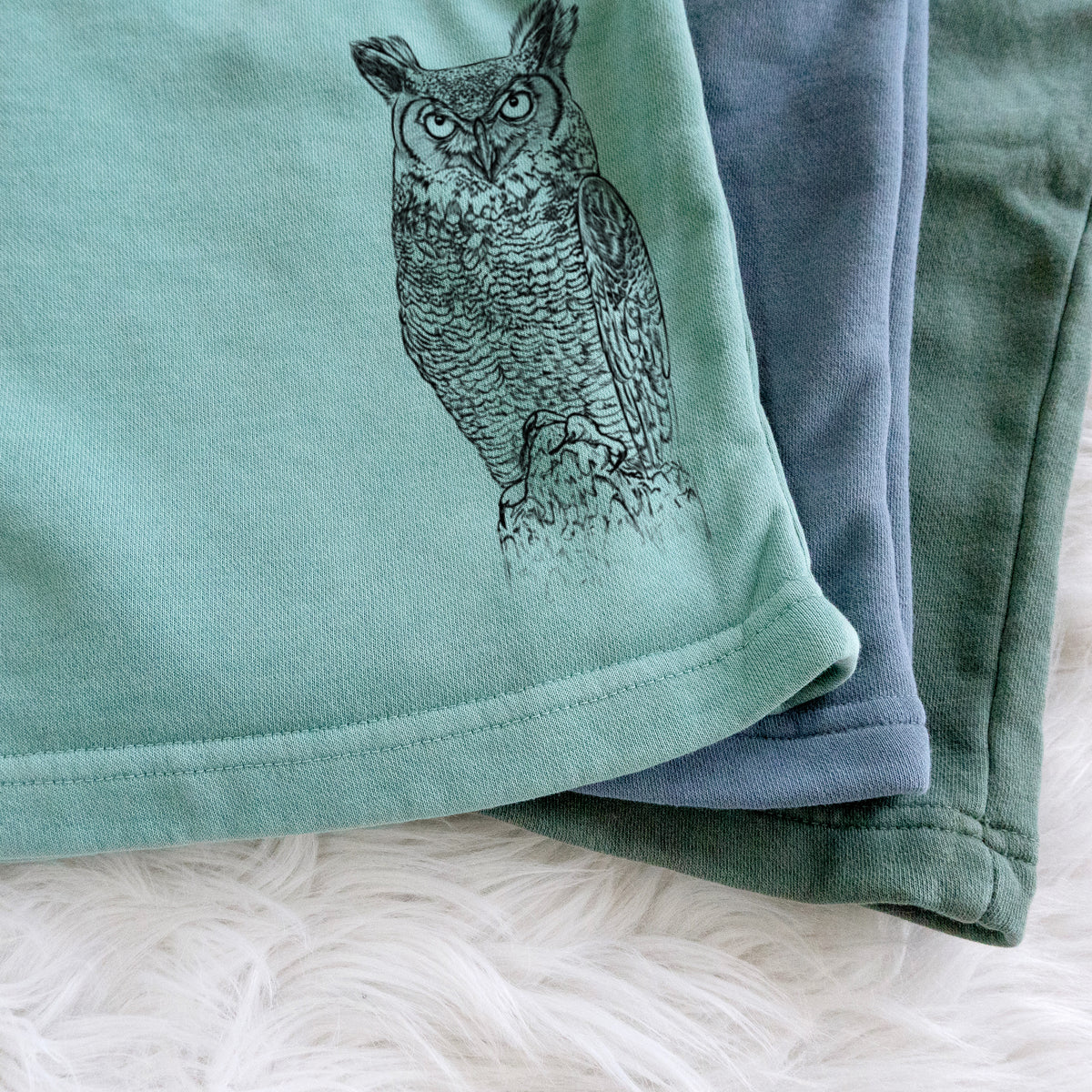 Bubo virginianus - Great Horned Owl - Unisex Pigment Dyed Shorts