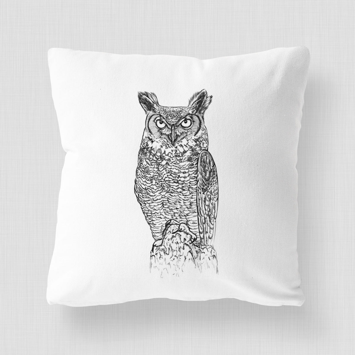 Bubo virginianus - Great Horned Owl - Throw Pillow Cover