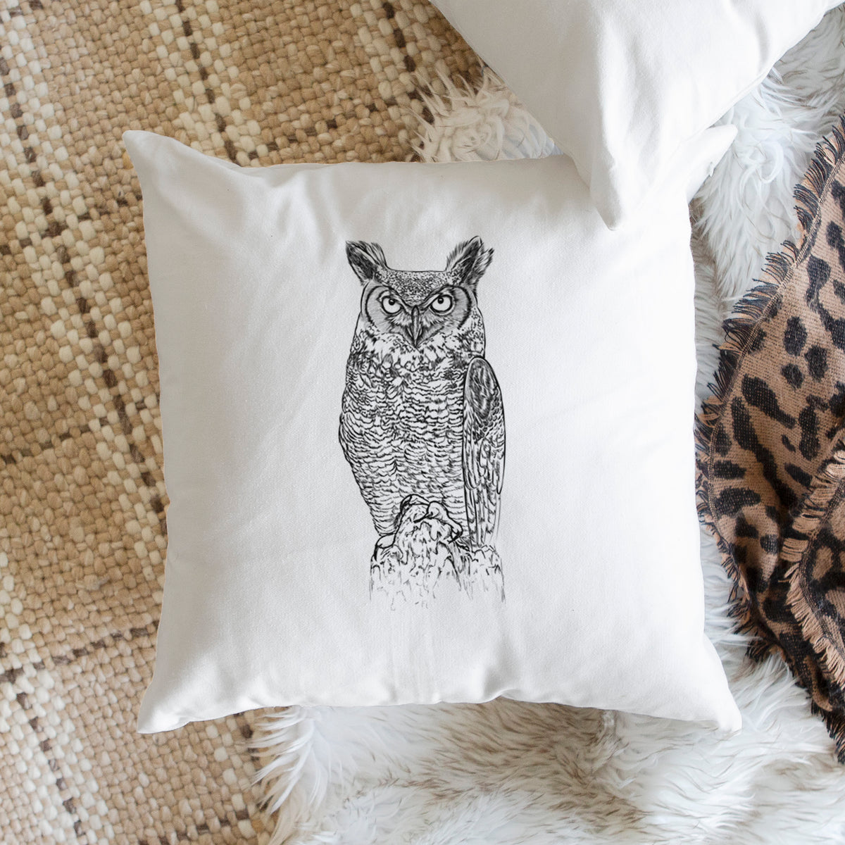 Bubo virginianus - Great Horned Owl - Throw Pillow Cover