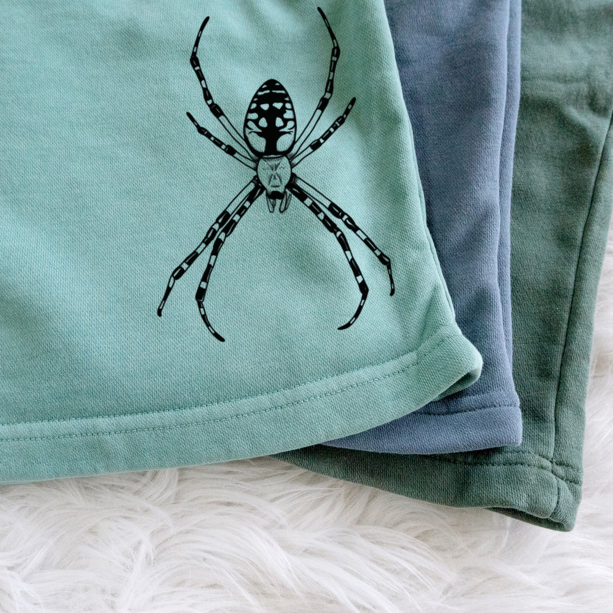Argiope aurantia - Yellow Garden Spider - Unisex Pigment Dyed Shorts