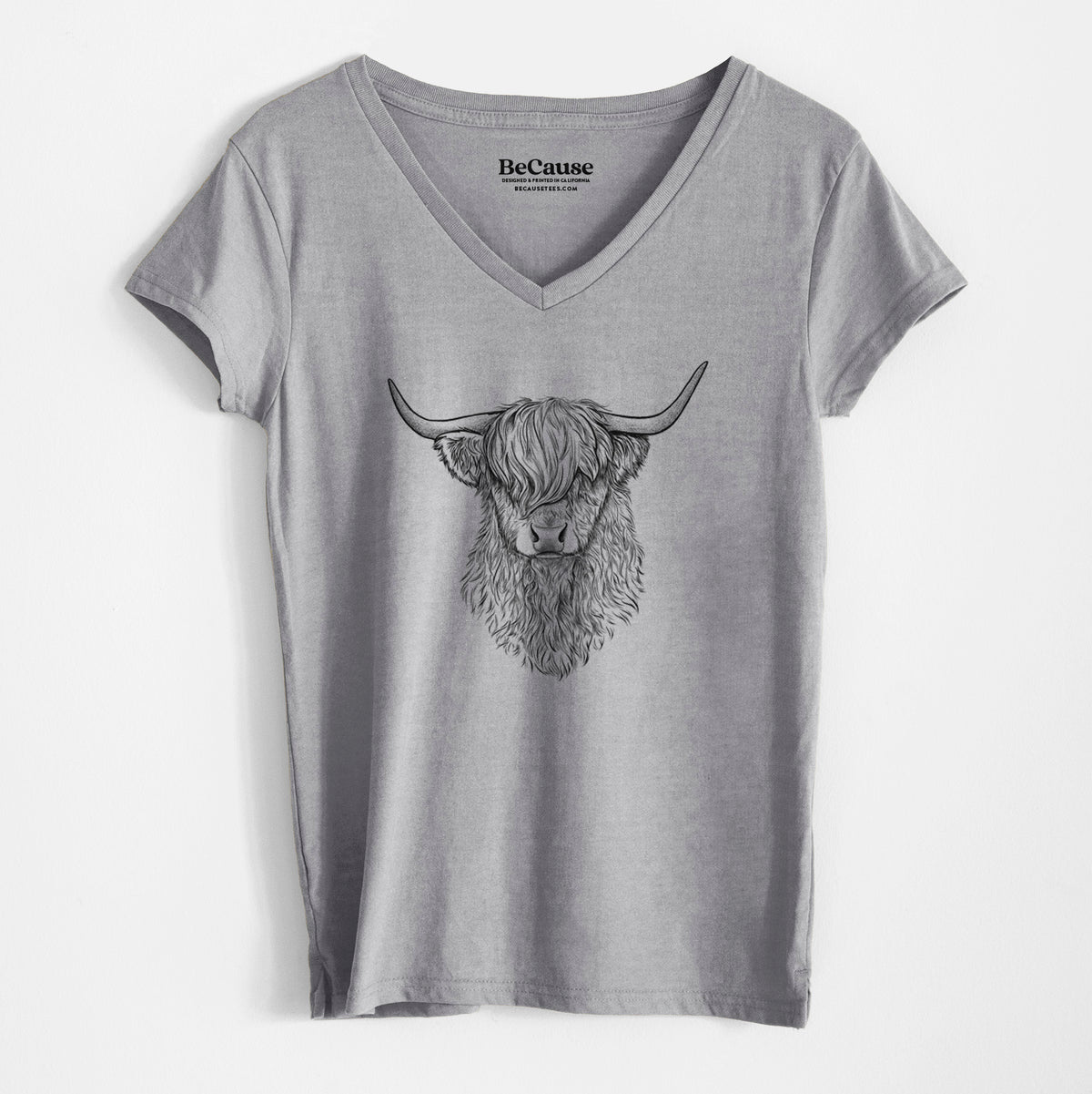 Scottish Highland Cow - Bos taurus taurus - Women&#39;s 100% Recycled V-neck