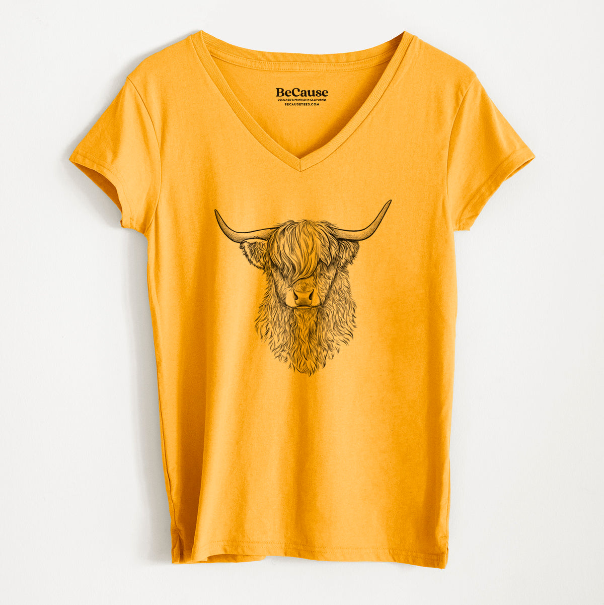 Scottish Highland Cow - Bos taurus taurus - Women&#39;s 100% Recycled V-neck