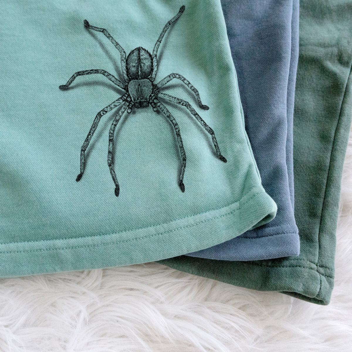 Huntsman Spider - Olios giganteus - Unisex Pigment Dyed Shorts