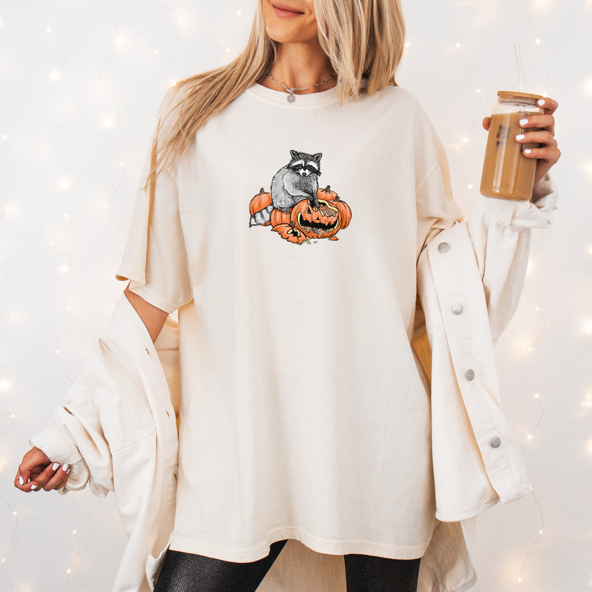 The Raccoon and the Jack-o'-Lantern - Unisex Comfort Colors Garment-Dyed Heavyweight T-shirt