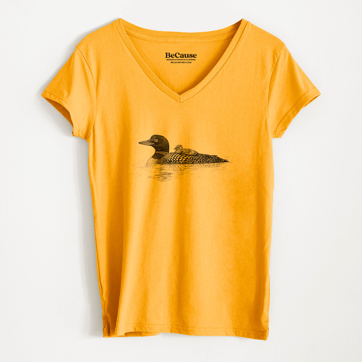 Common Loon with Chick - Gavia immer - Women&#39;s 100% Recycled V-neck
