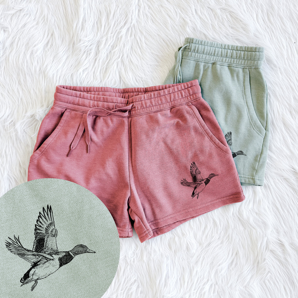 Male Mallard Duck - Anas platyrhynchos - Women&#39;s Cali Wave Shorts