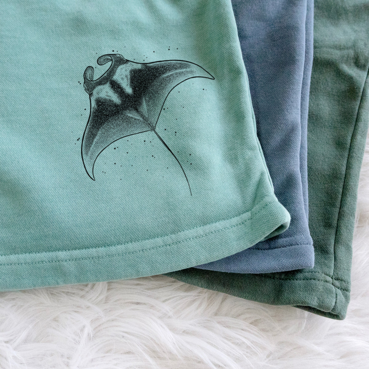 Reef Manta Ray - Ꮇonula alfredi - Unisex Pigment Dyed Shorts