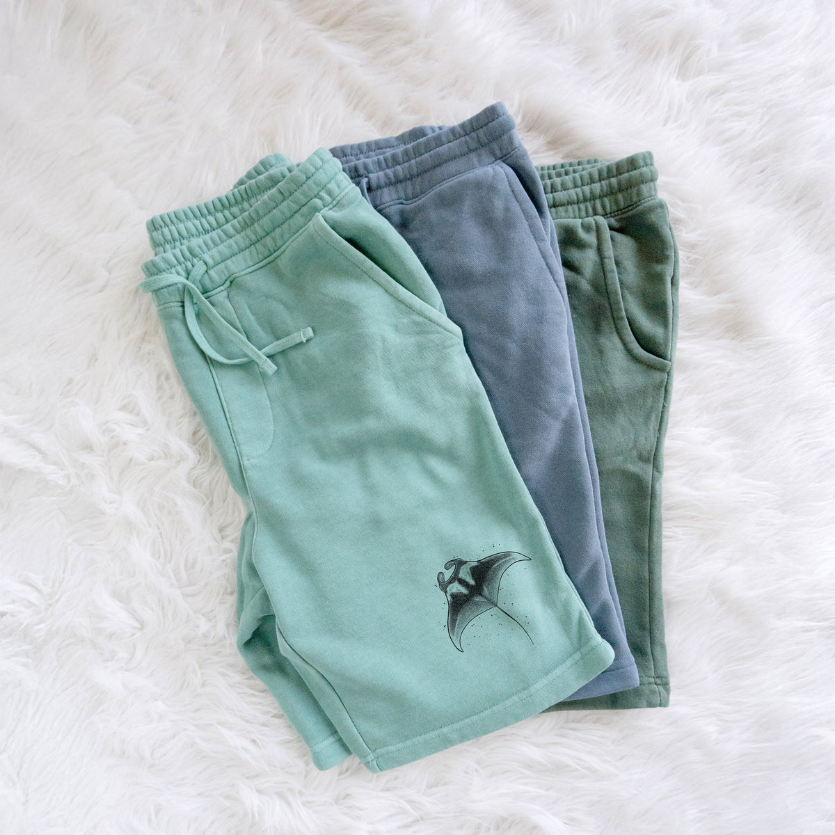 Reef Manta Ray - Ꮇonula alfredi - Unisex Pigment Dyed Shorts