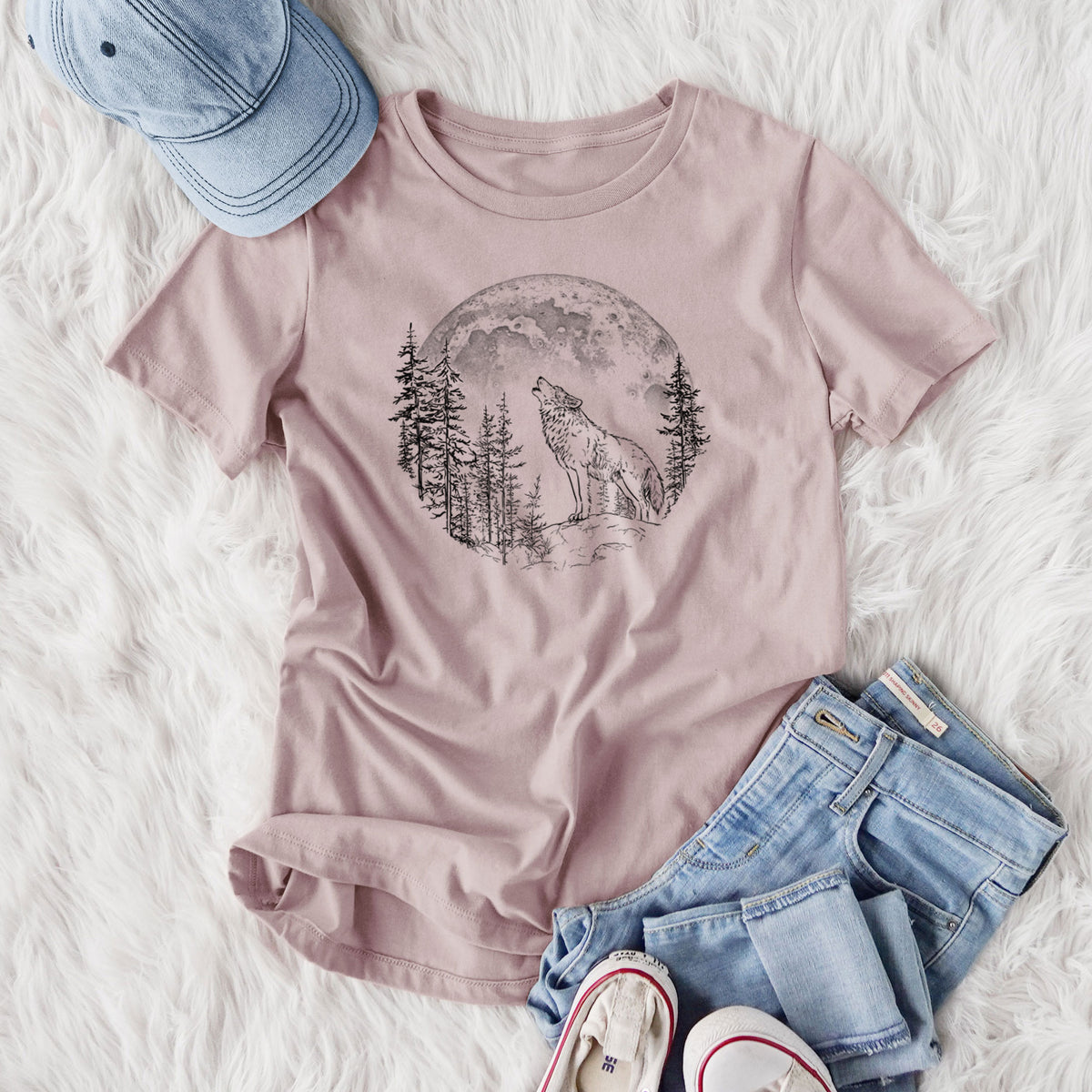 Wolf Howling at the Moon - Women's Lightweight Relaxed Fit 100% Cotton Crewneck