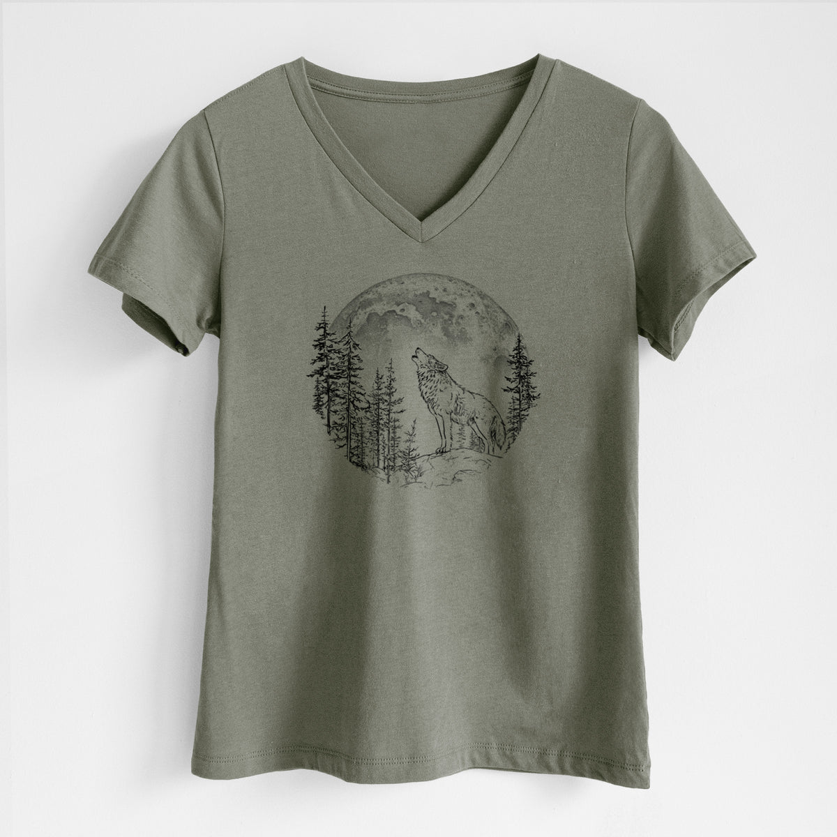 Wolf Howling at the Moon - Women's Lightweight Relaxed Fit 100% Cotton V-neck