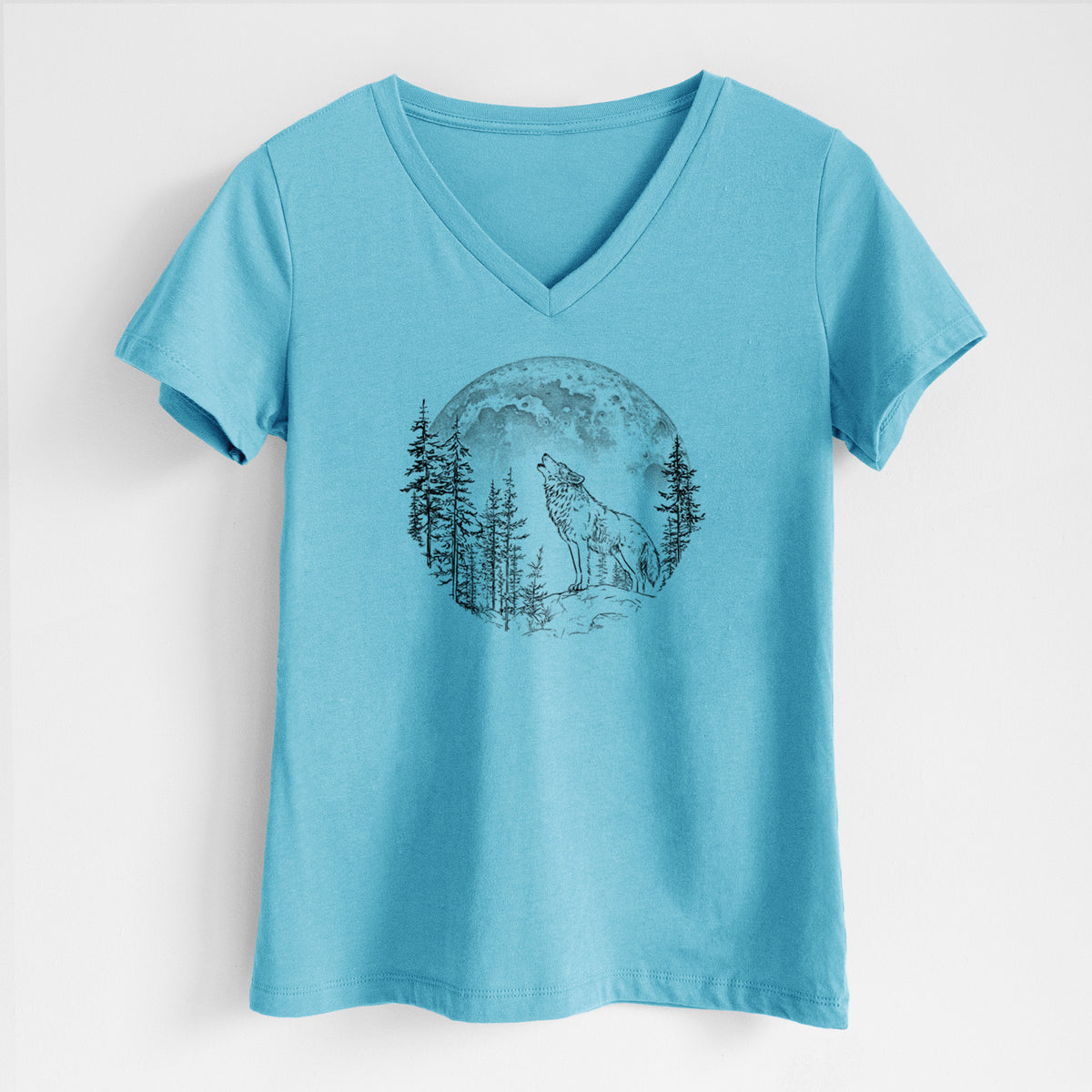 Wolf Howling at the Moon - Women's Lightweight Relaxed Fit 100% Cotton V-neck