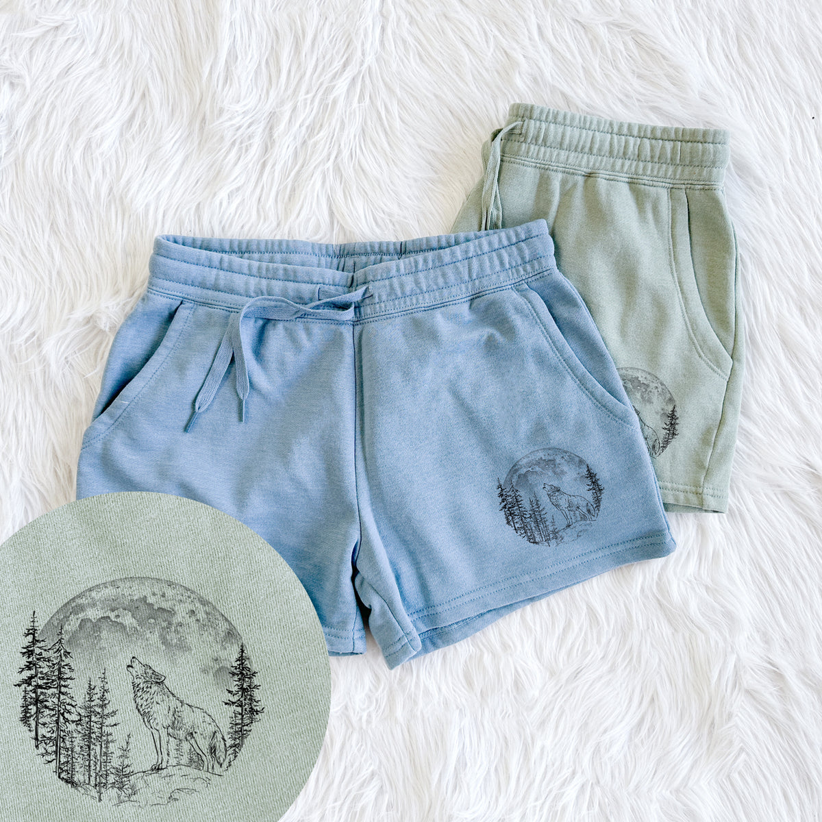Wolf Howling at the Moon - Women's Cali Wave Shorts