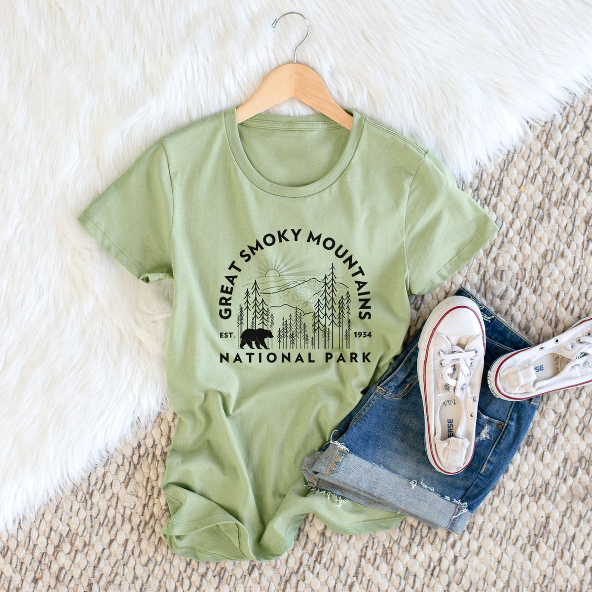 Great Smoky Mountains National Park - Women&#39;s Crewneck - Made in USA - 100% Organic Cotton