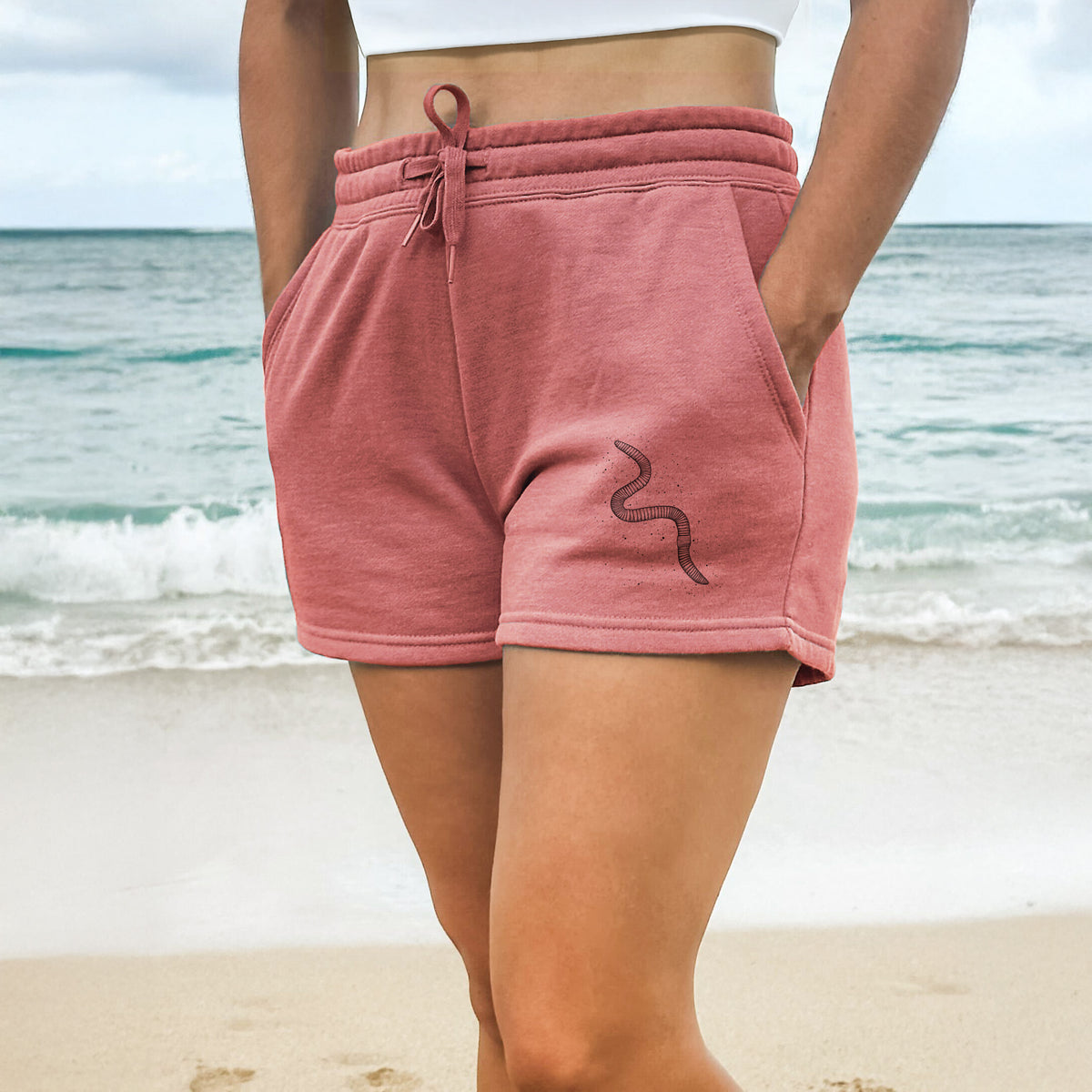 Common Earthworm - Nightcrawler - Lumbricus terrestris - Women&#39;s Cali Wave Shorts
