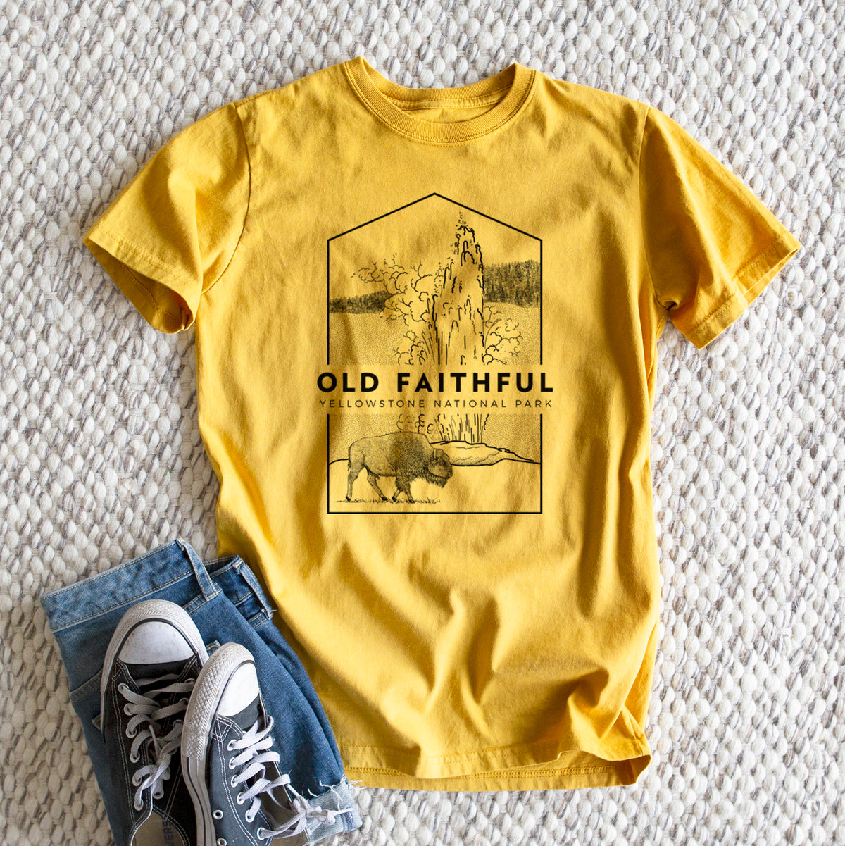 Old Faithful - Yellowstone National Park - Heavyweight Men&#39;s 100% Organic Cotton Tee