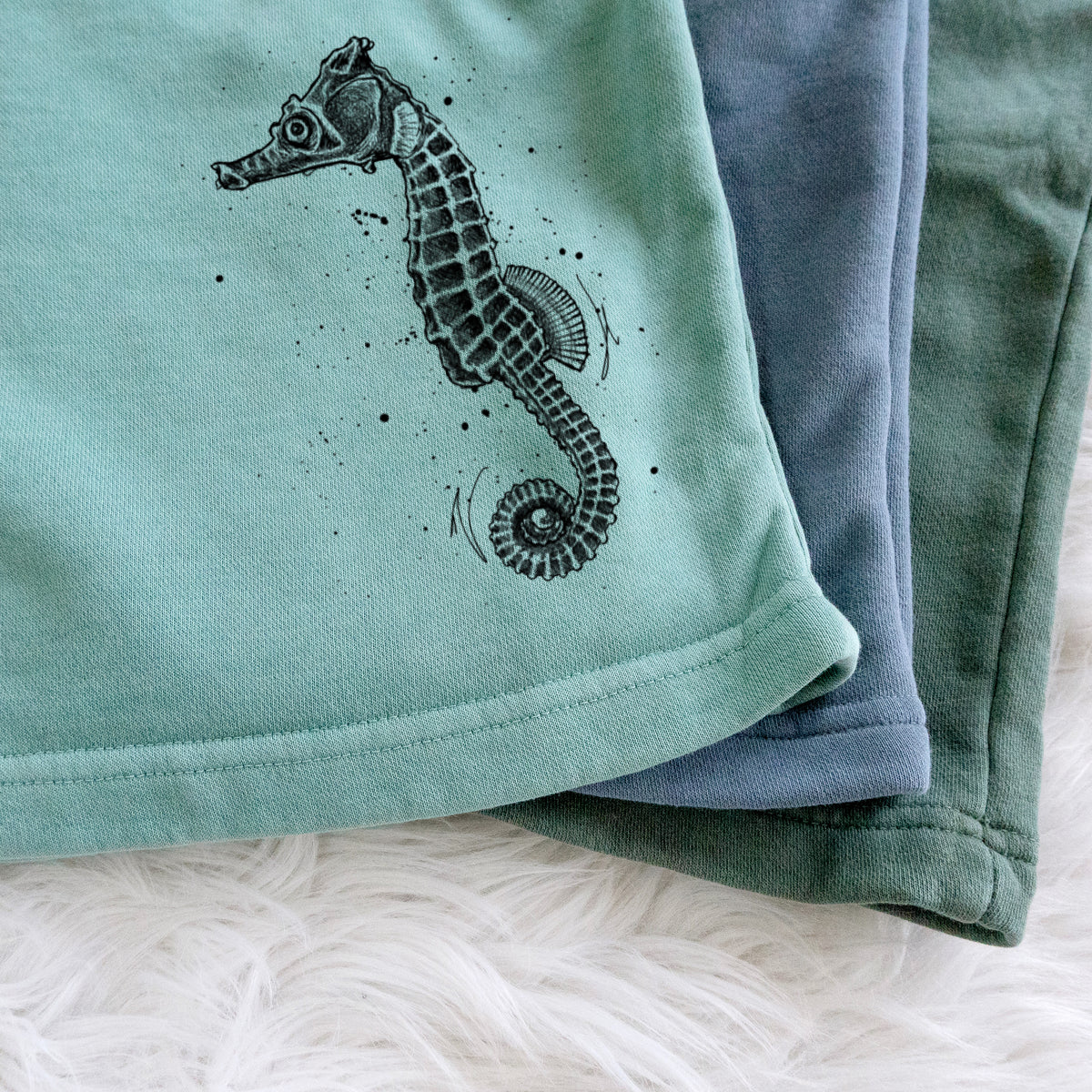 Hippocampus ingens - Pacific Seahorse - Unisex Pigment Dyed Shorts