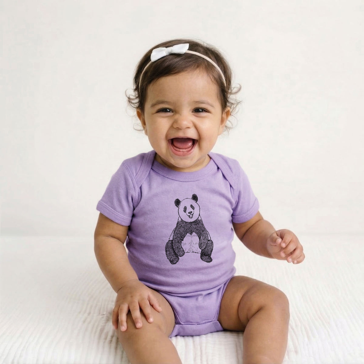 Ailuropoda melanoleuca - Giant Panda Sitting - Baby Fine Jersey Bodysuit