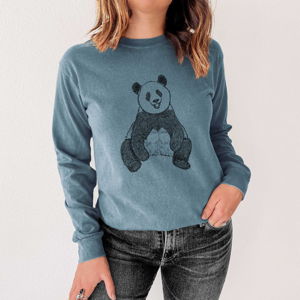 Ailuropoda melanoleuca - Giant Panda Sitting - Men&#39;s Heavyweight 100% Cotton Long Sleeve