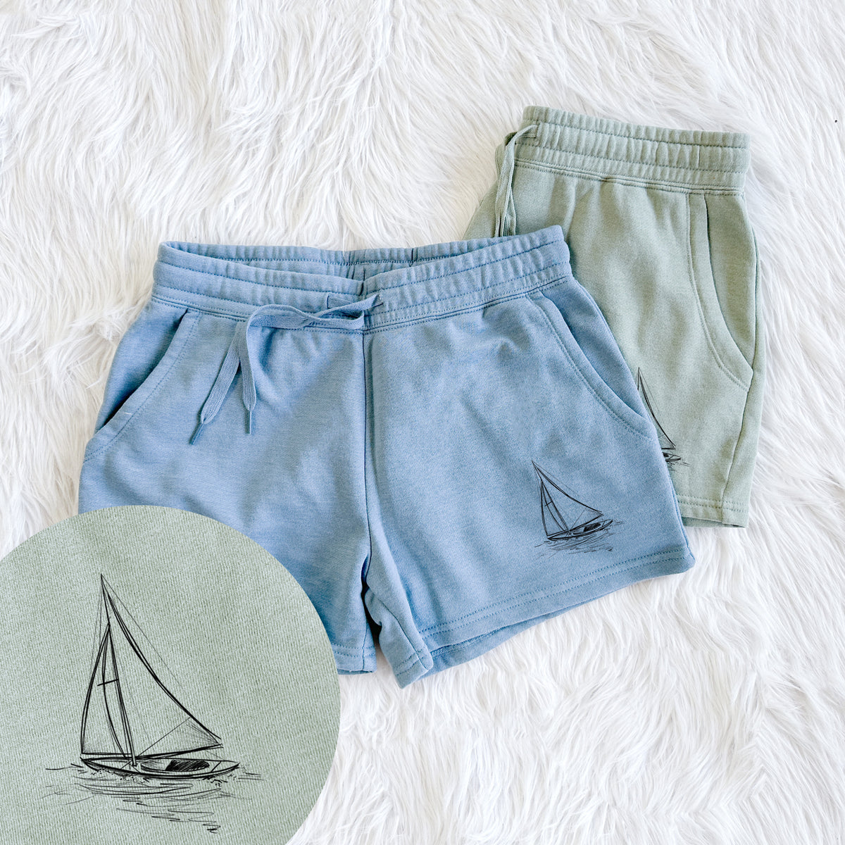 Heading Coastward - Sloop Sailboat - Women's Cali Wave Shorts