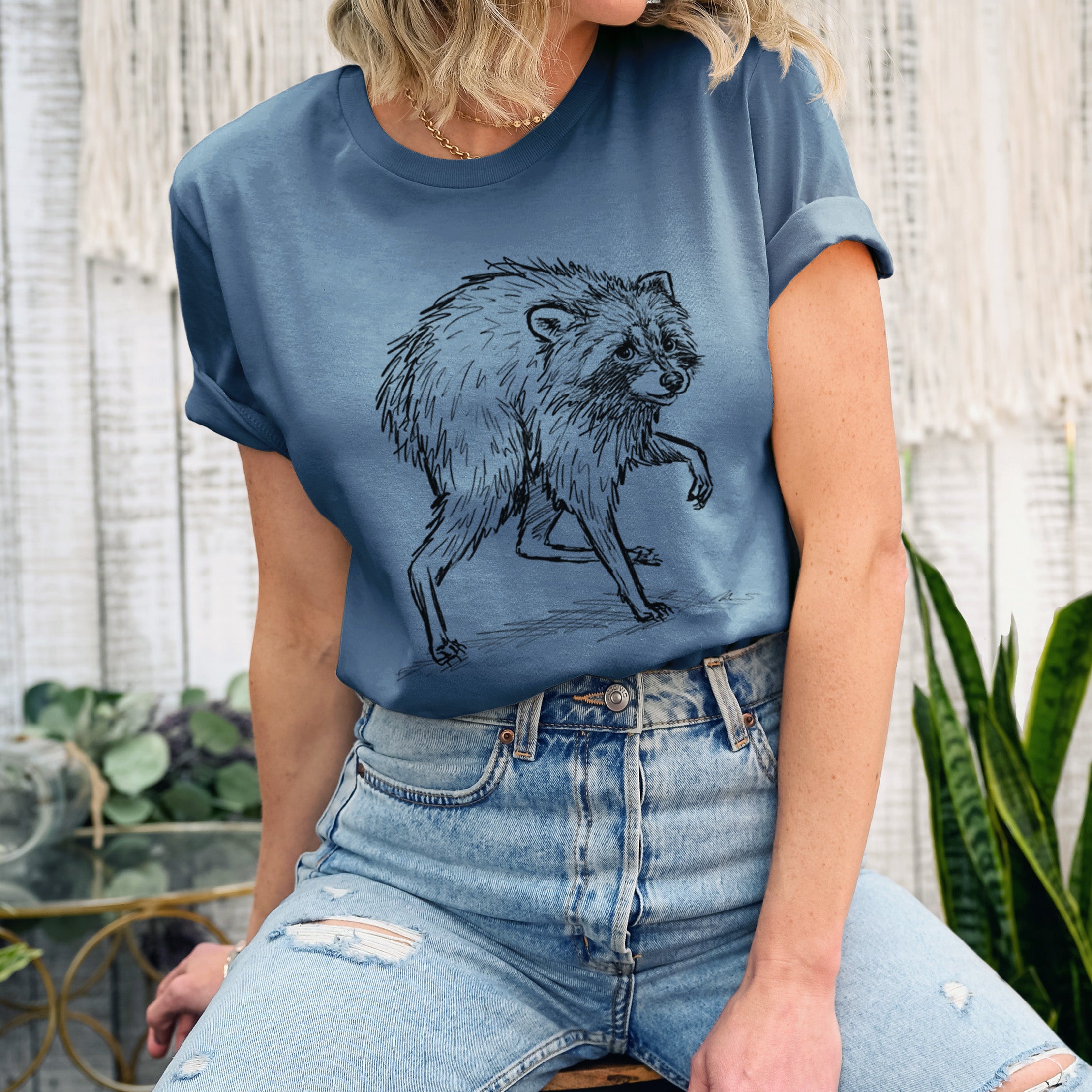 Short-Spine Seattle Raccoon - Lightweight 100% Cotton Unisex Crewneck