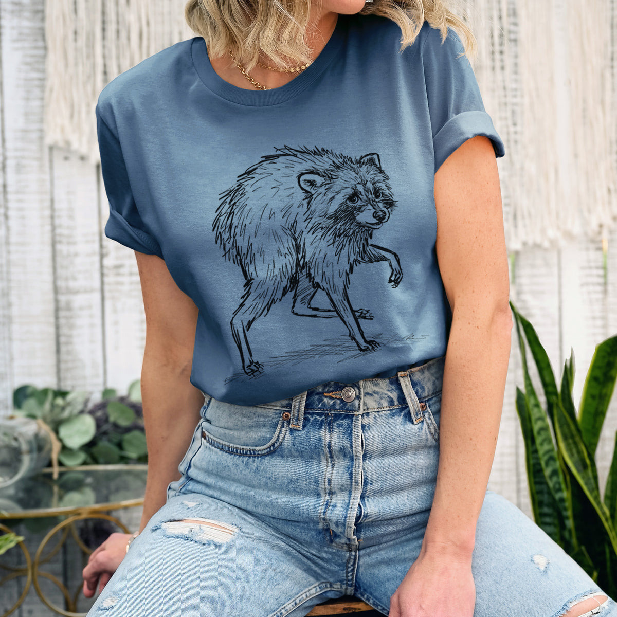 Short-Spine Seattle Raccoon - Lightweight 100% Cotton Unisex Crewneck