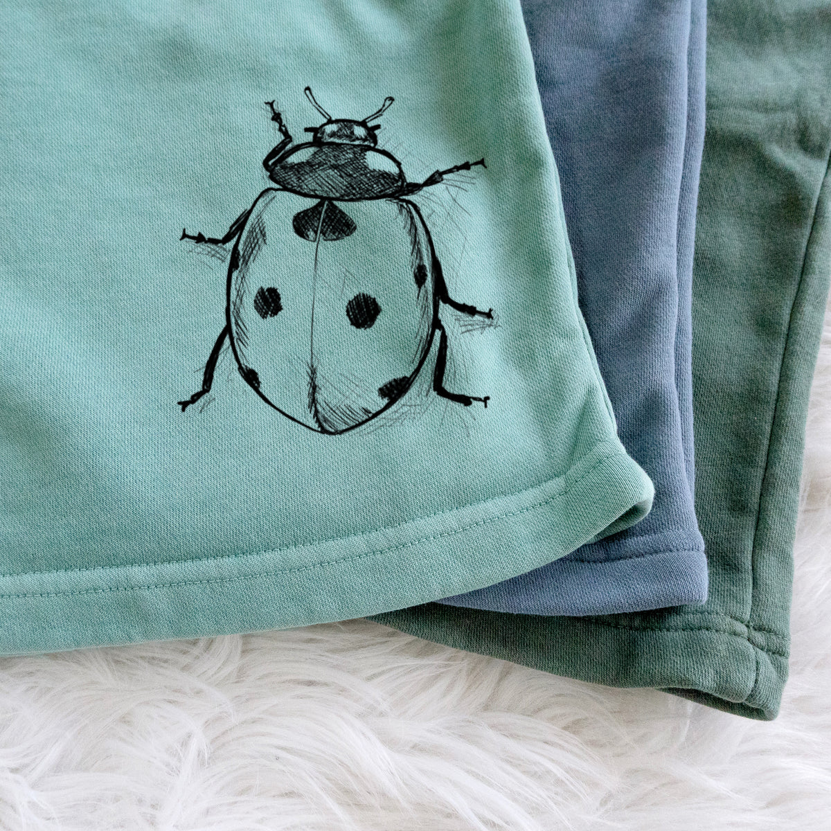 Coccinella septempunctata - Seven-spot Ladybird Ladybug - Unisex Pigment Dyed Shorts