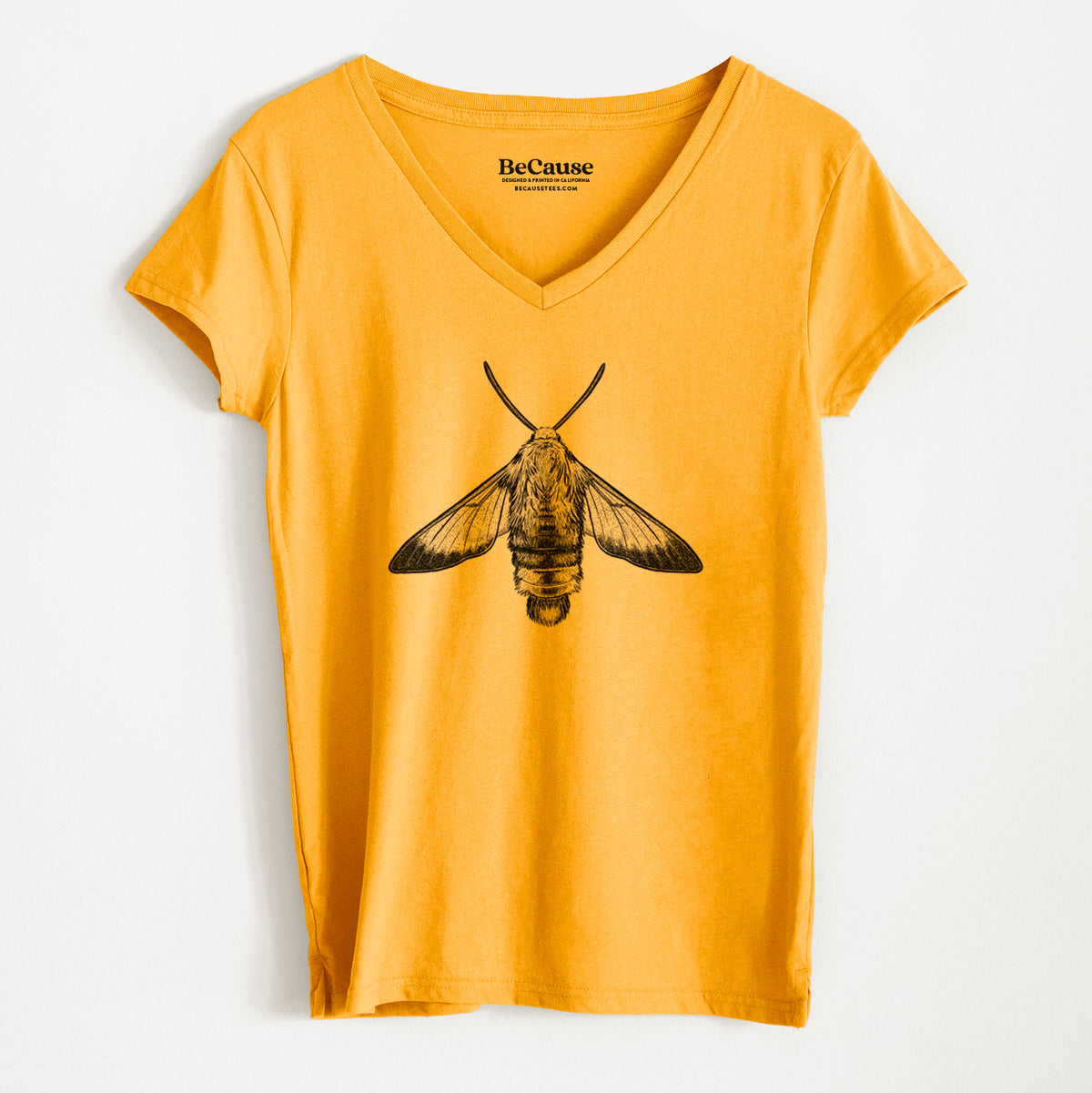 Snowberry Clearwing Moth - Hemaris diffinis - Women&#39;s 100% Recycled V-neck